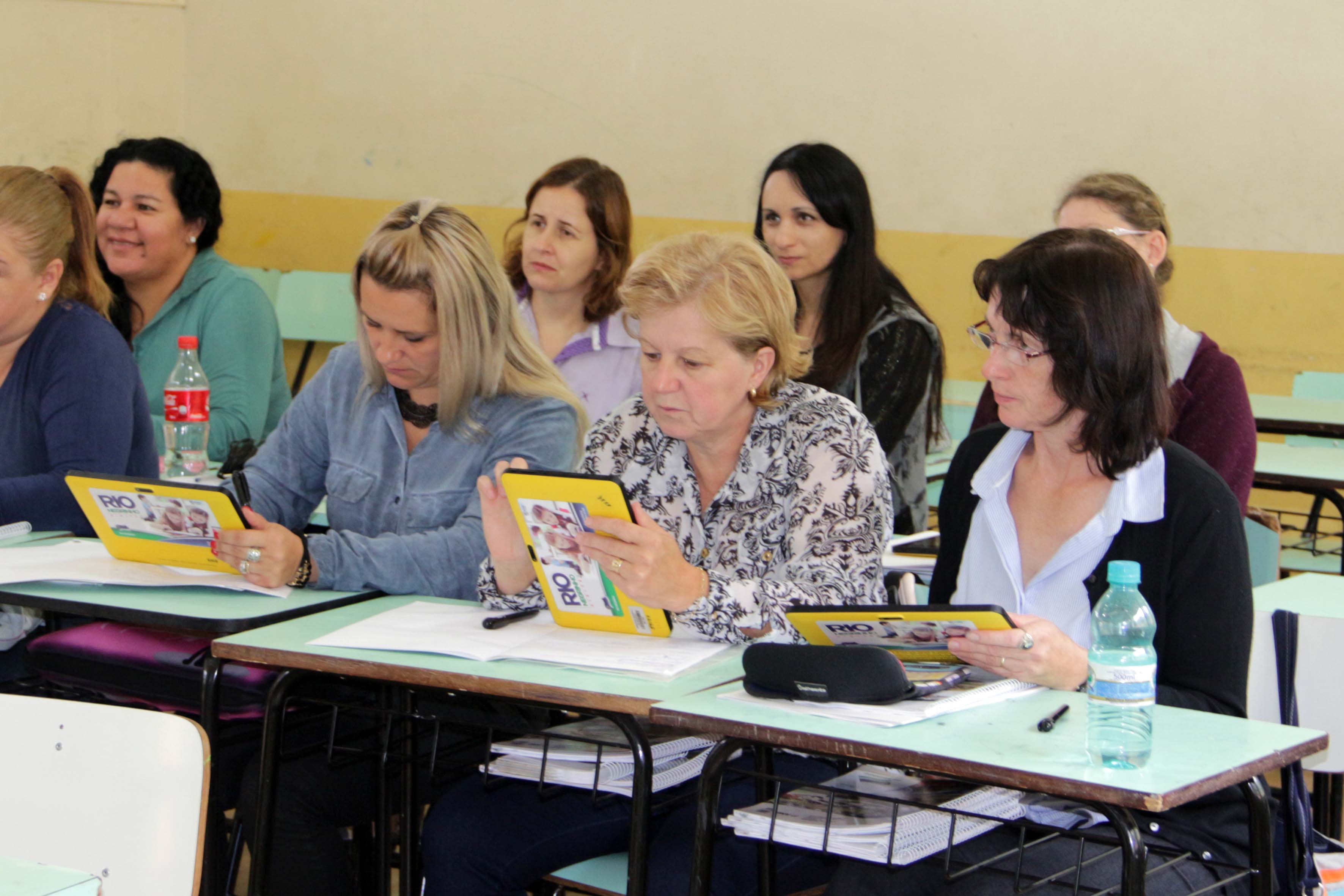 You are currently viewing Professores são capacitados para o uso do tablets em sala de aula