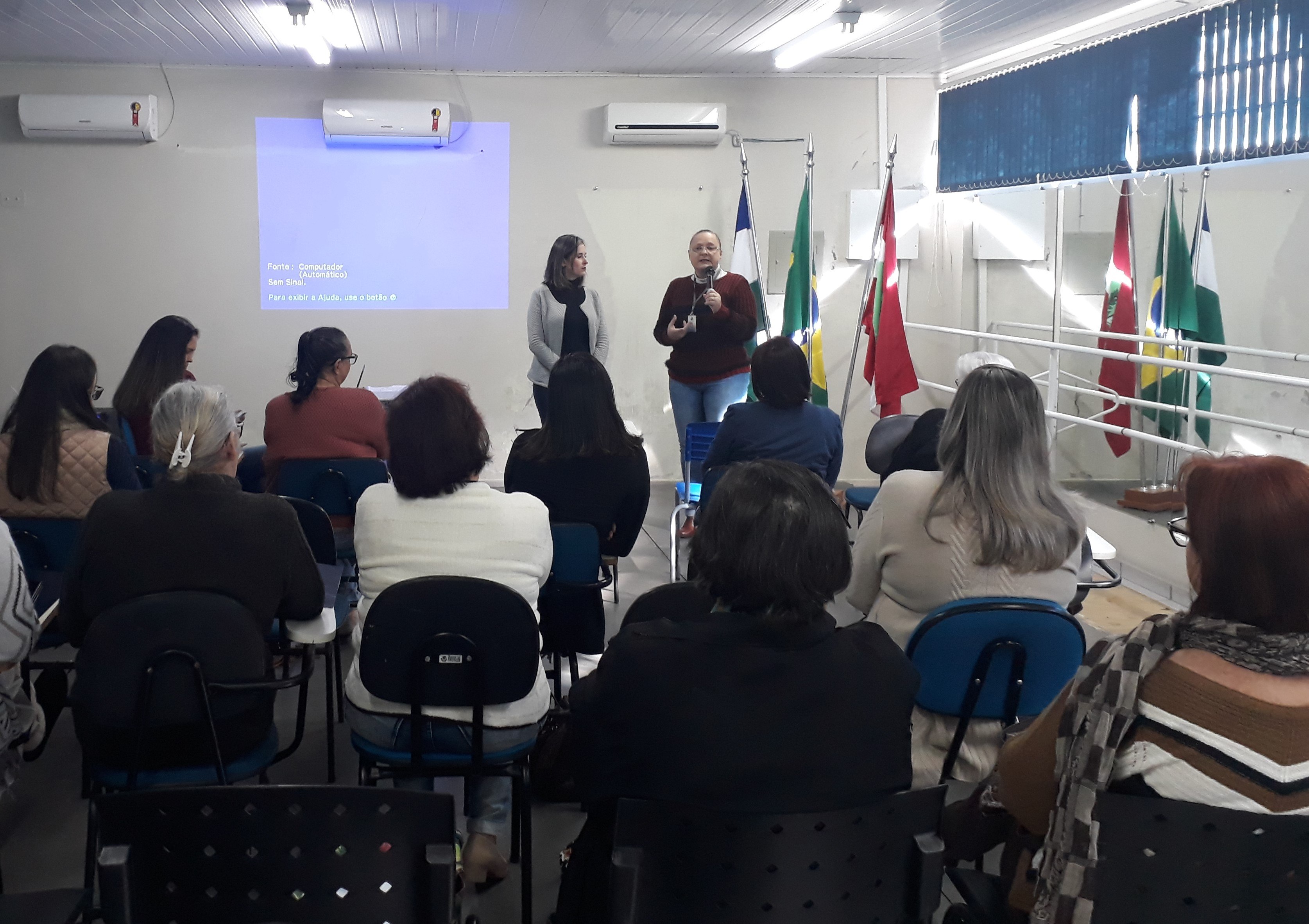 Read more about the article Assessora de Assistência Social da Amunesc ministra palestra em Garuva