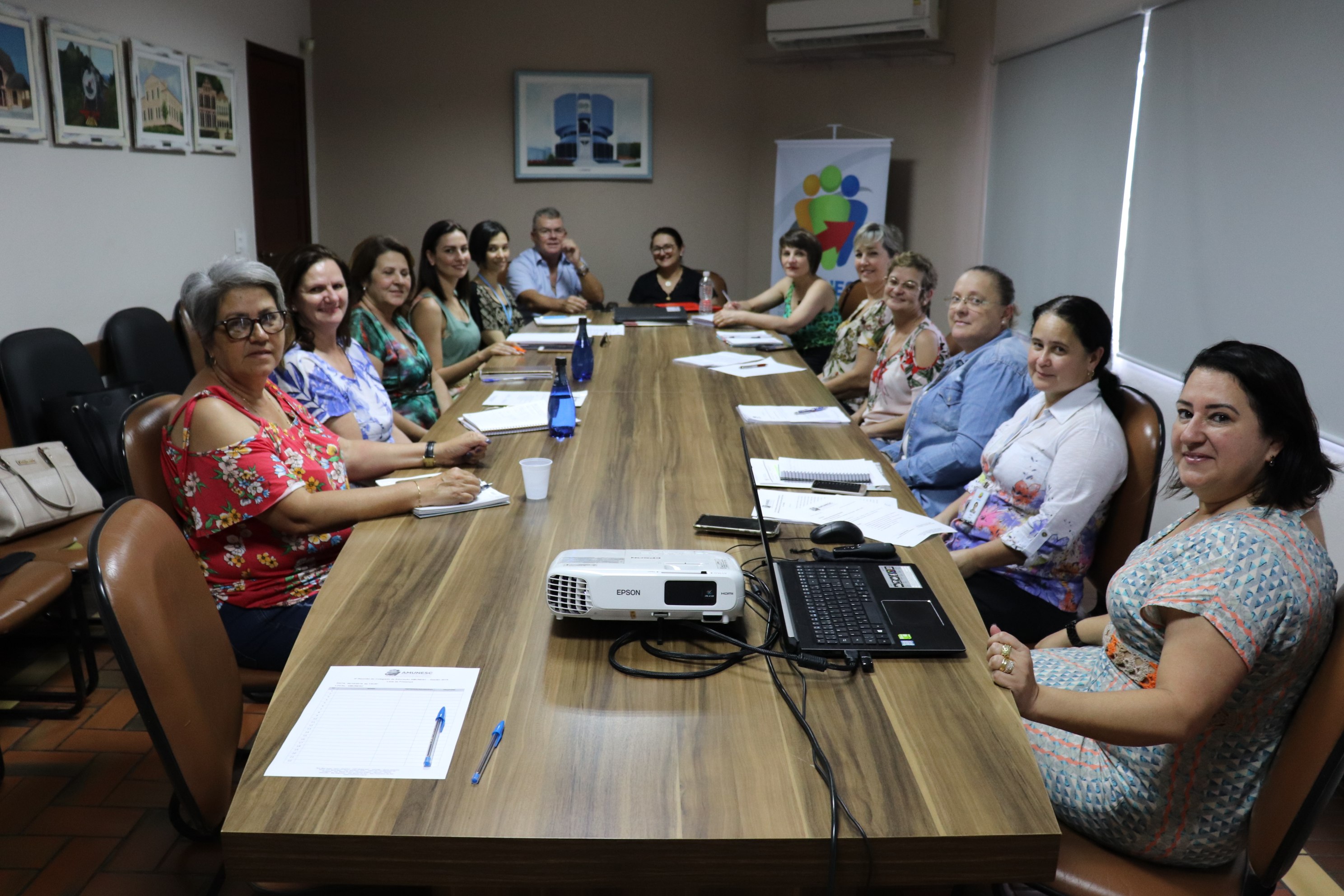 Read more about the article Colegiado da Educação realiza 4ª Reunião na Amunesc