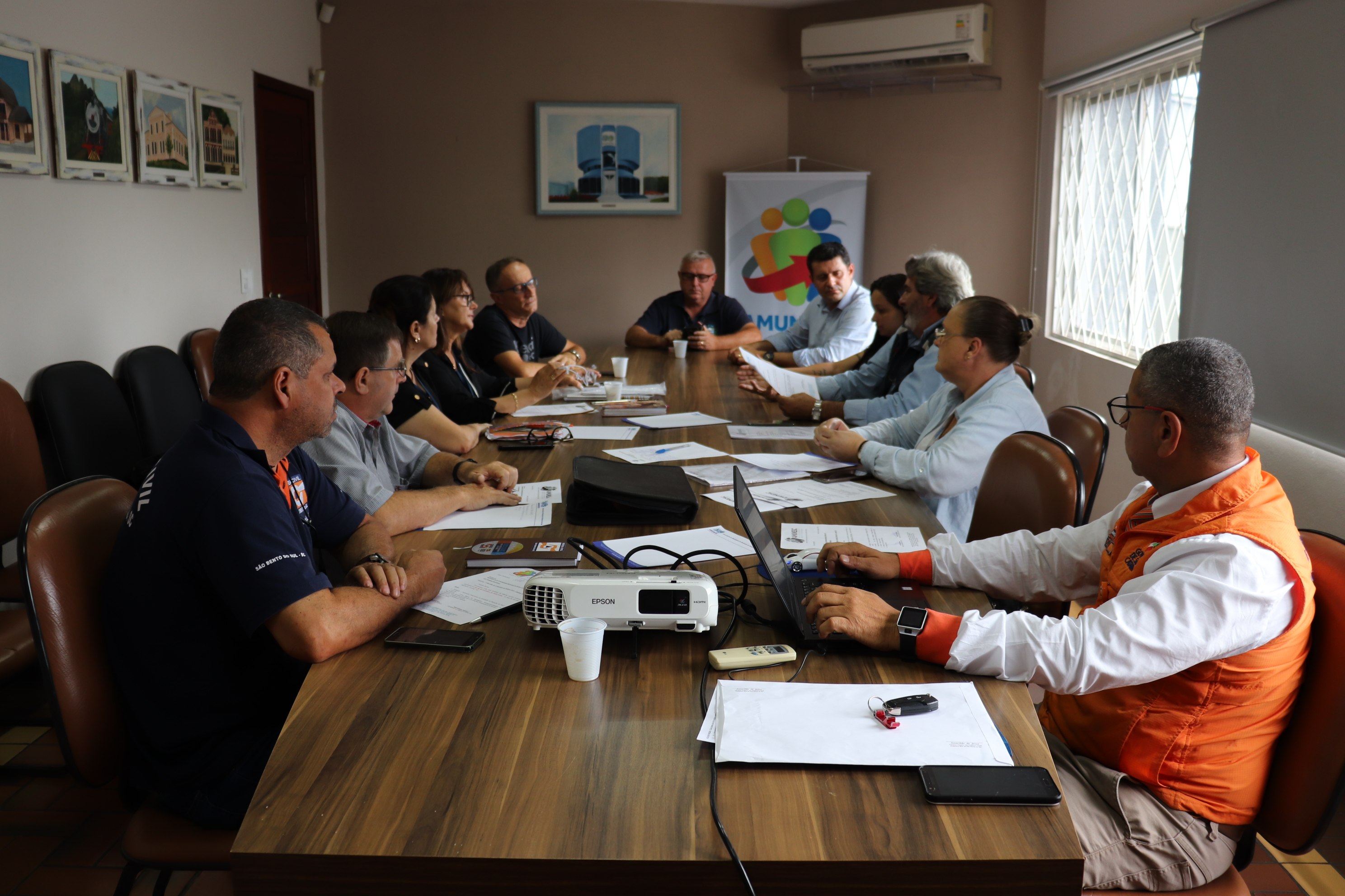 Read more about the article Colegiado de Defesa Civil discute demandas e programas para a região