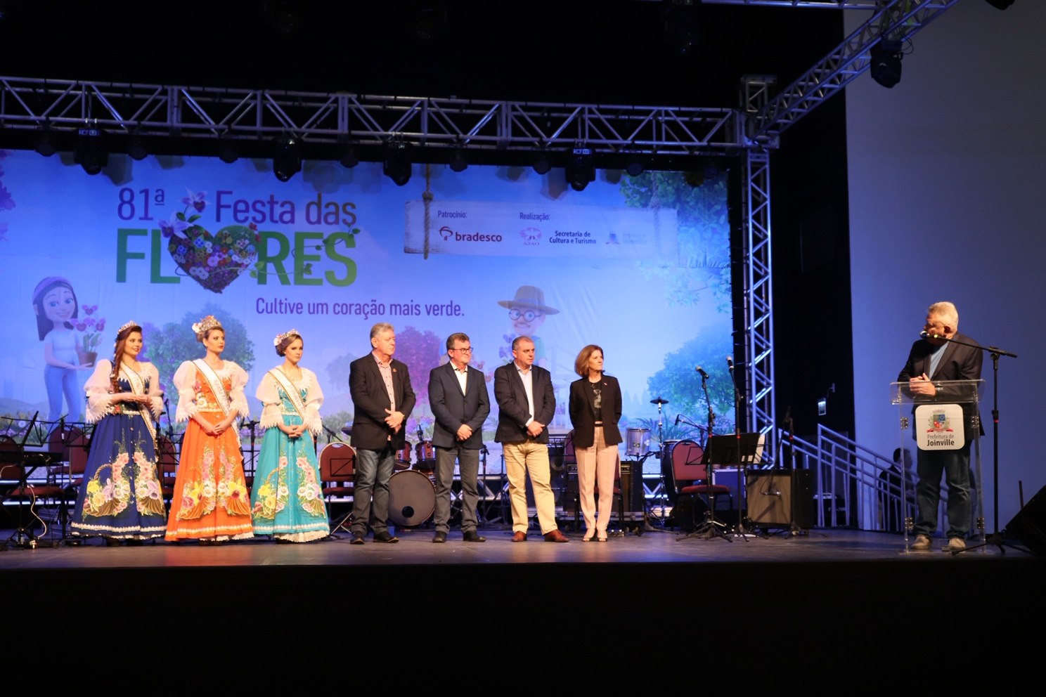 Read more about the article Amunesc prestigia abertura da 81ª Festa das Flores de Joinville