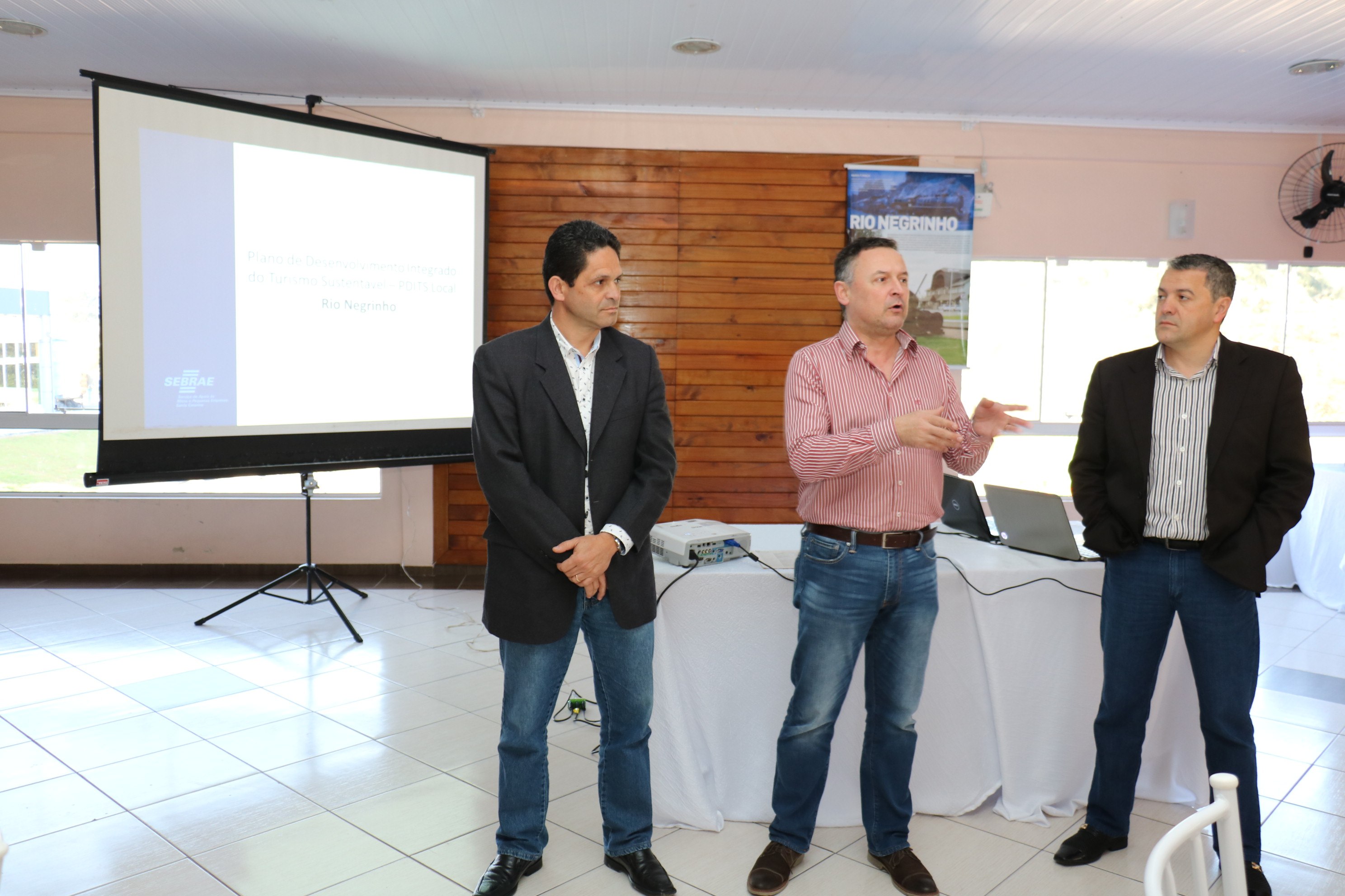 Read more about the article Sebrae apresenta dados do turismo rio-negrinhense