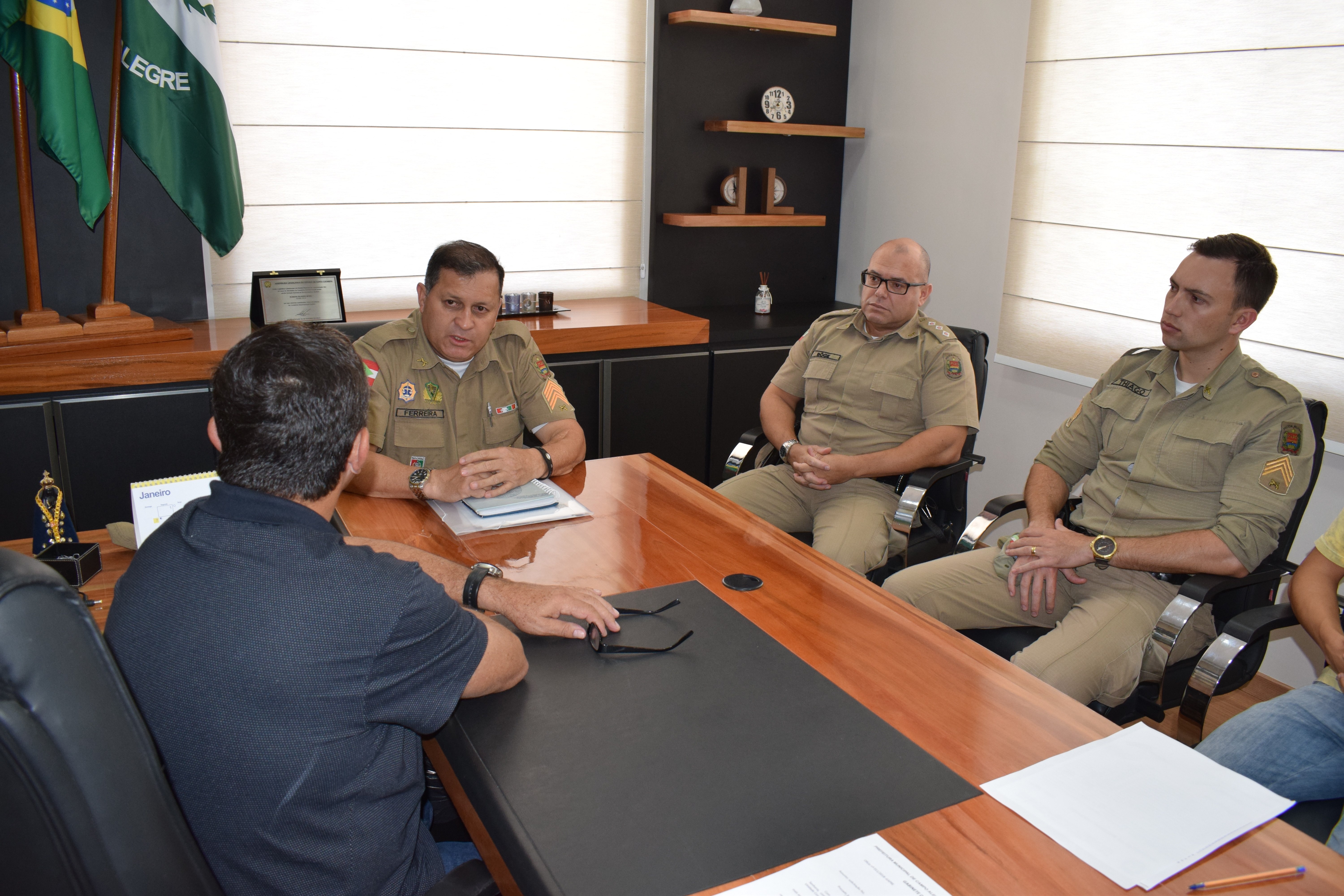 Read more about the article Prefeito Rubens se reúne com autoridades da Polícia Militar para planejar segurança da Festa da Ovelha