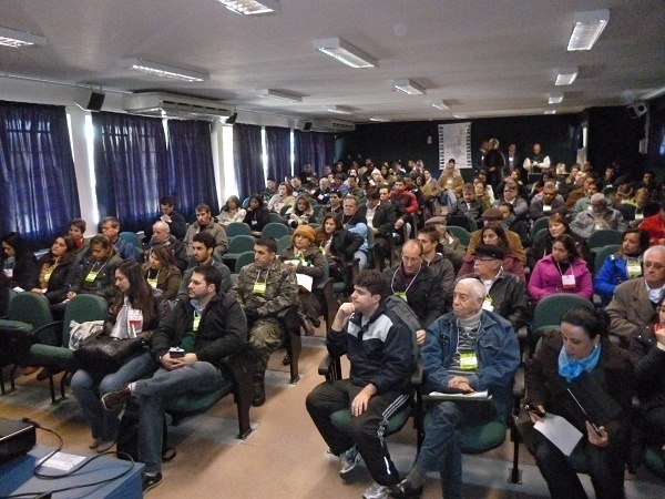 Read more about the article Conferência Regional do Meio Ambiente define propostas para destino de resíduos sólidos