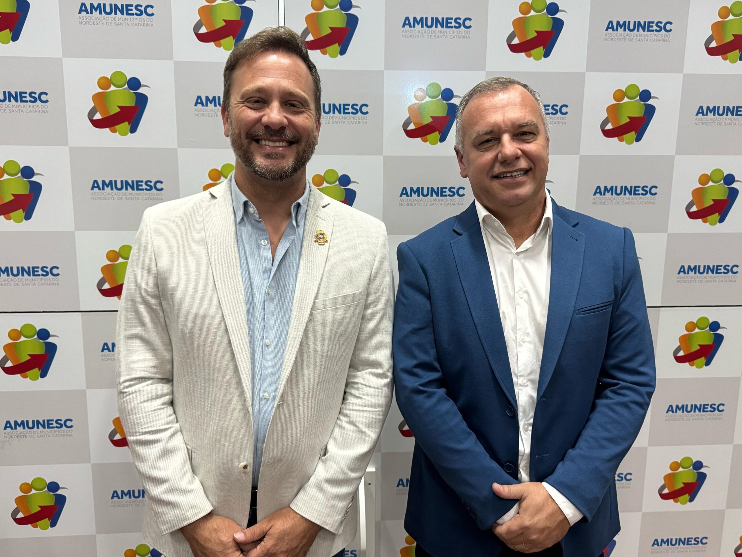 Read more about the article Prefeito de Joinville assume a presidência da Amunesc para a gestão de 2025